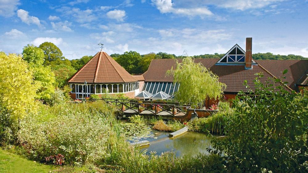 Donnington Valley Hotel, Golf & Spa Newbury  Buitenkant foto