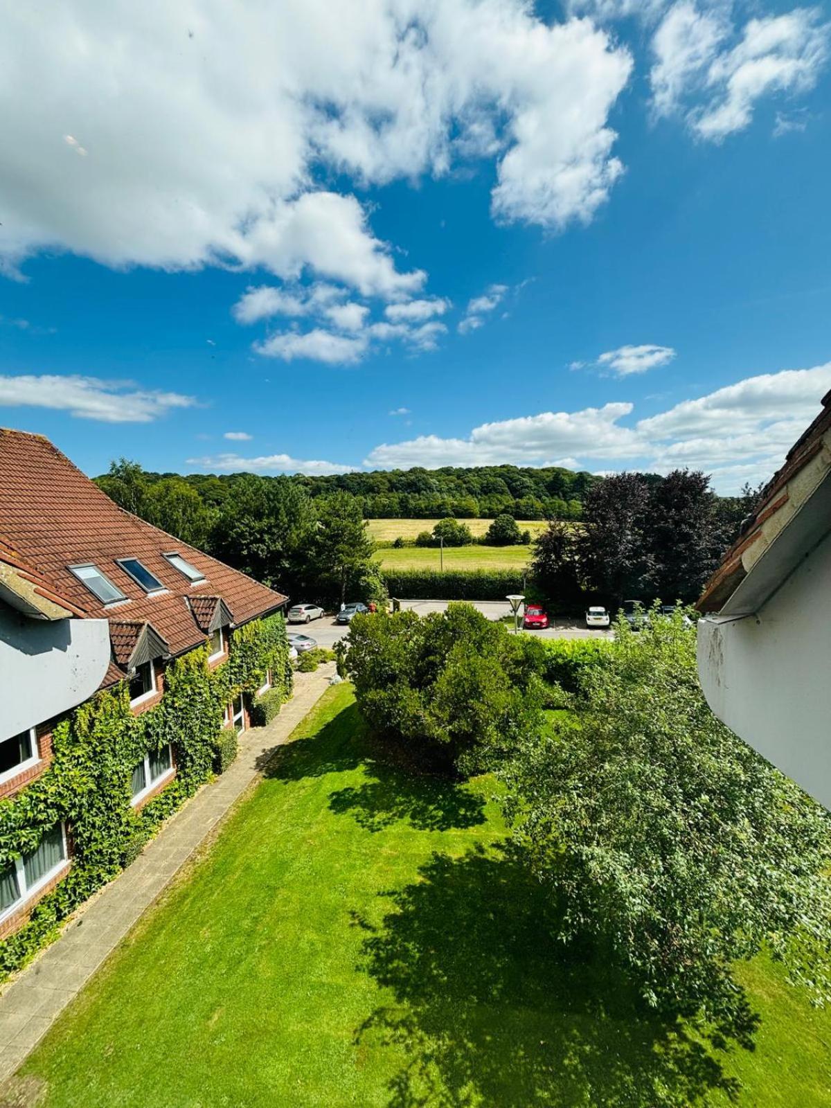Donnington Valley Hotel, Golf & Spa Newbury  Buitenkant foto