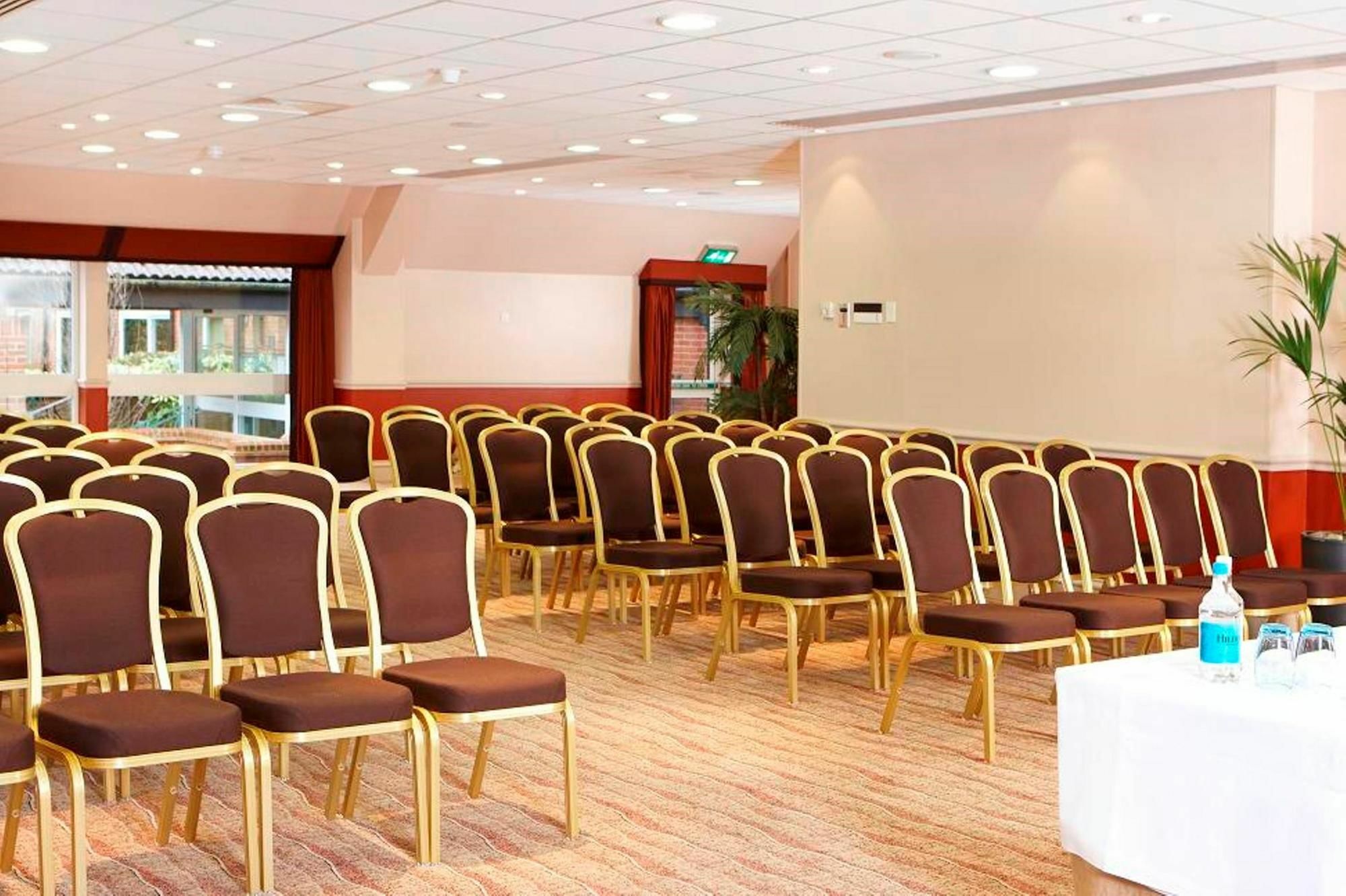 Donnington Valley Hotel, Golf & Spa Newbury  Buitenkant foto